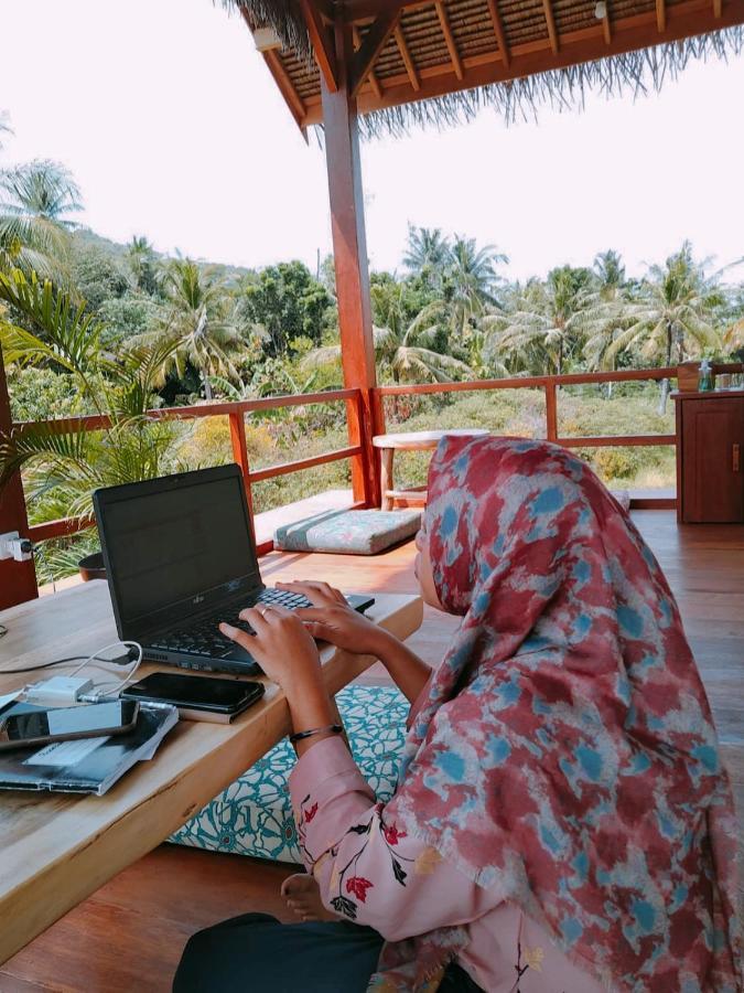 Basa-Basi Lodge Karimunjawa Eksteriør bilde
