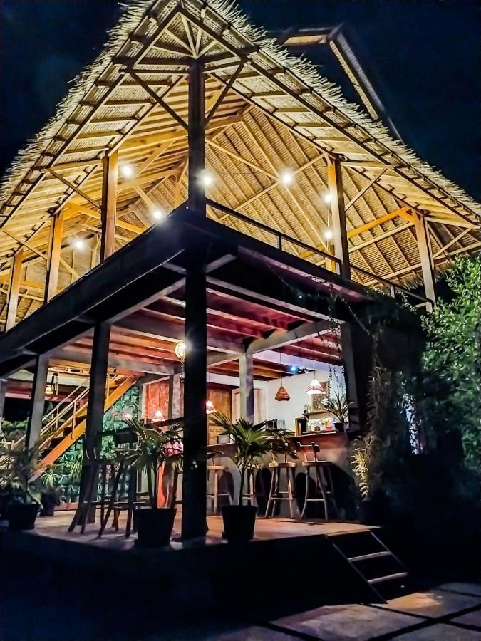 Basa-Basi Lodge Karimunjawa Eksteriør bilde