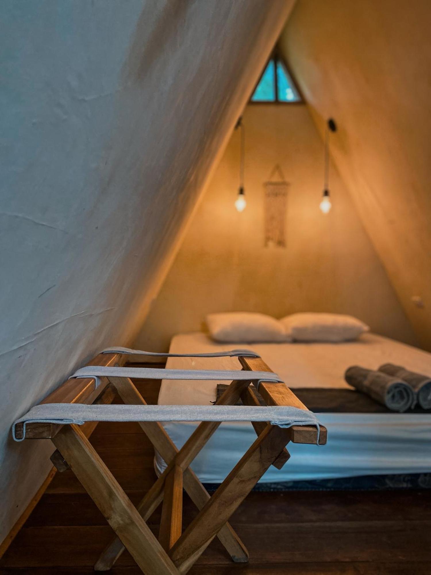 Basa-Basi Lodge Karimunjawa Eksteriør bilde