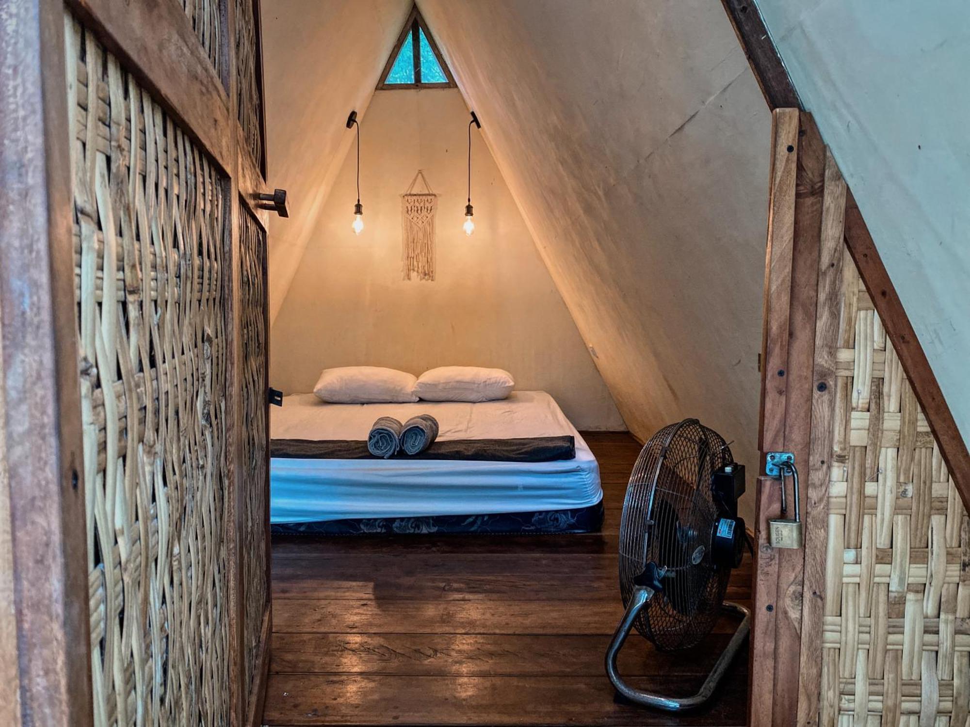 Basa-Basi Lodge Karimunjawa Eksteriør bilde