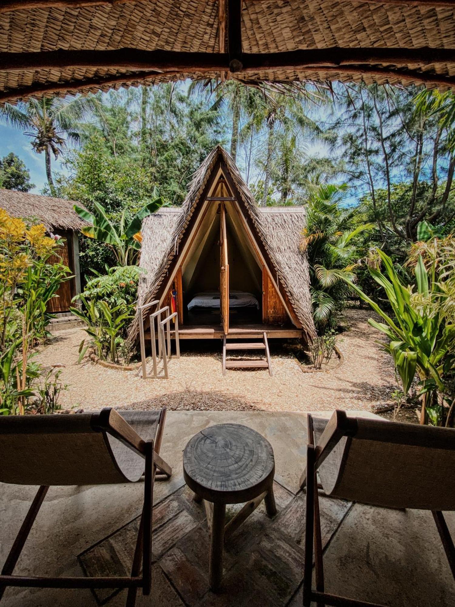 Basa-Basi Lodge Karimunjawa Eksteriør bilde