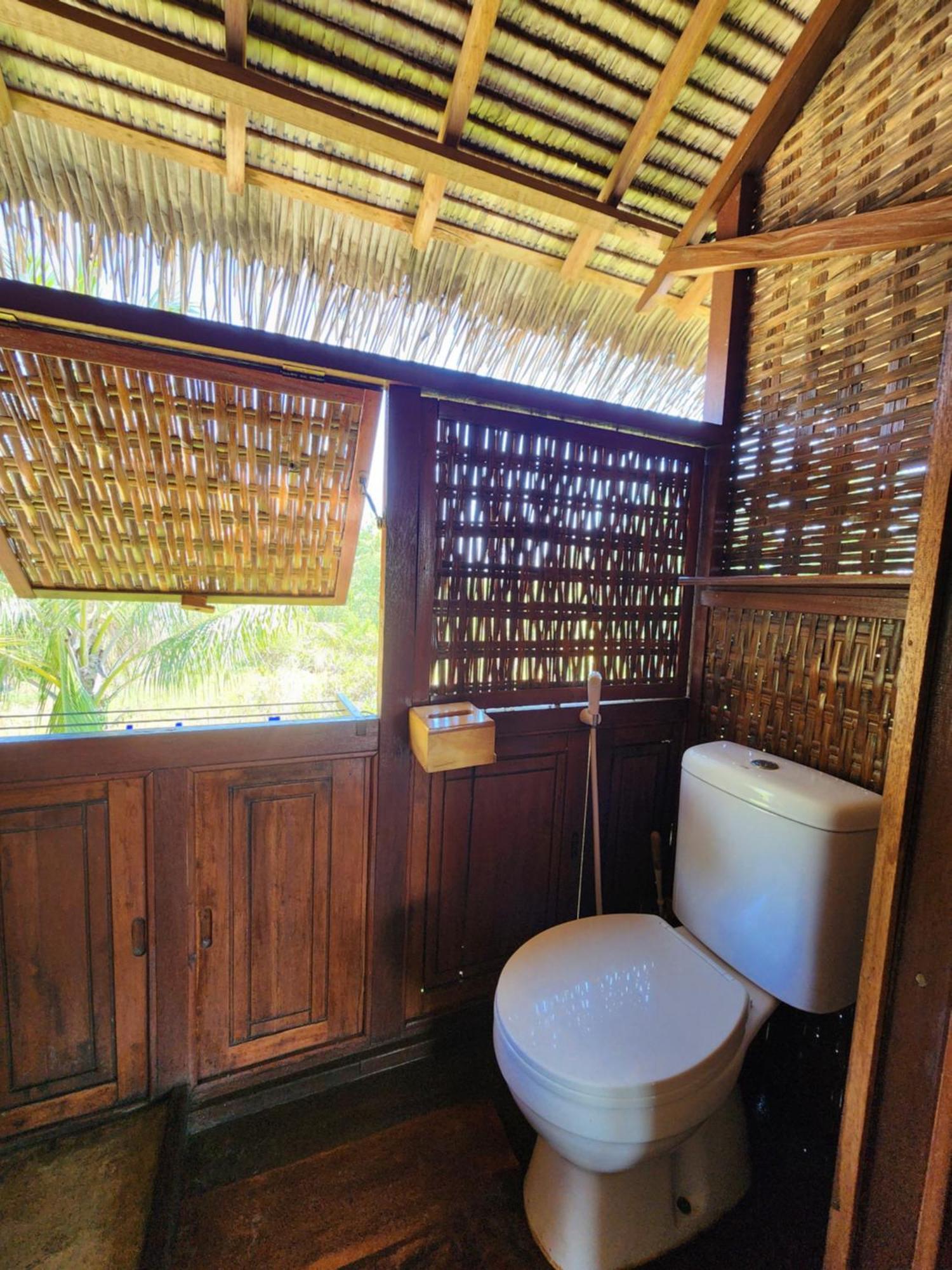 Basa-Basi Lodge Karimunjawa Eksteriør bilde