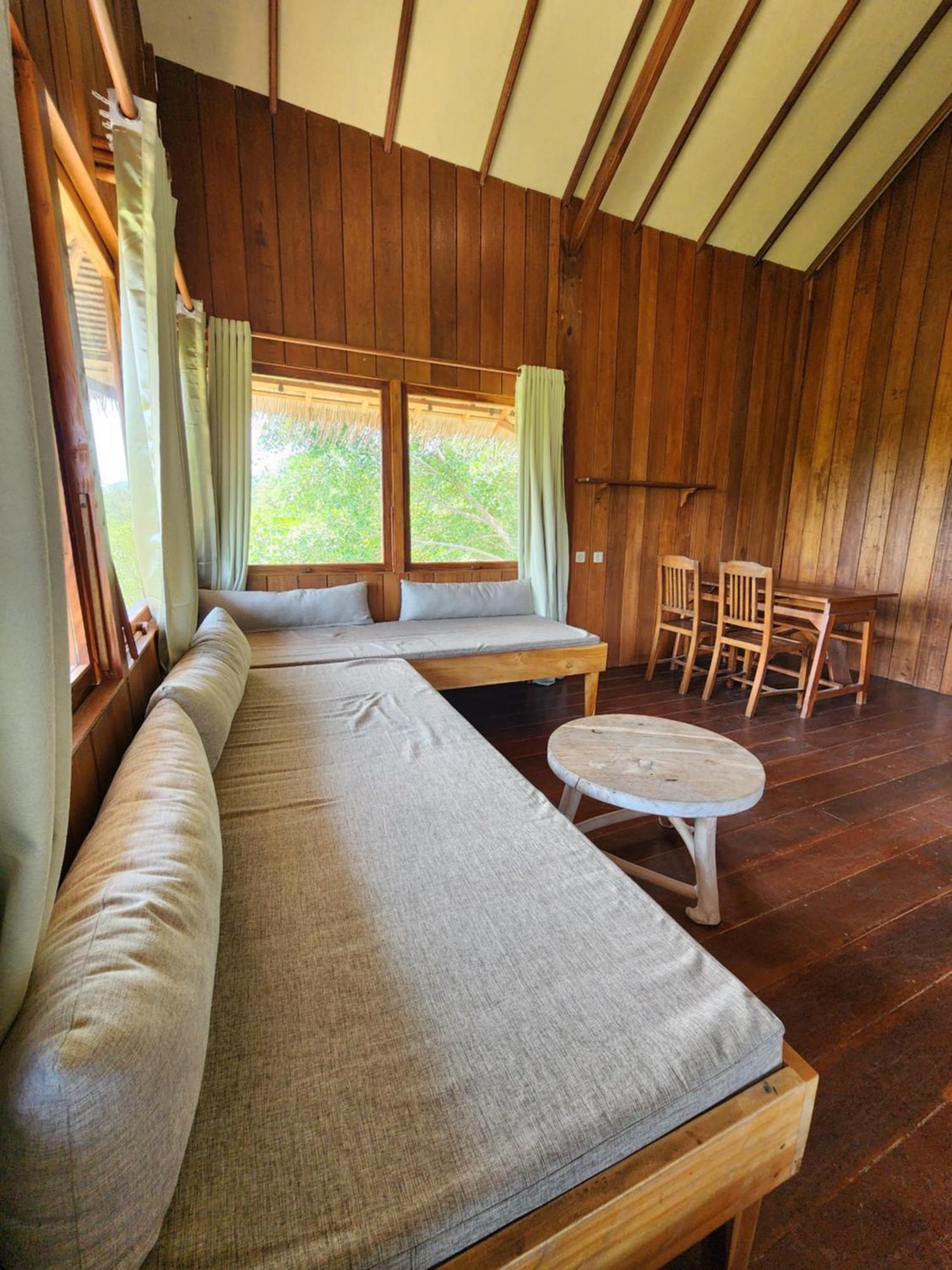 Basa-Basi Lodge Karimunjawa Eksteriør bilde