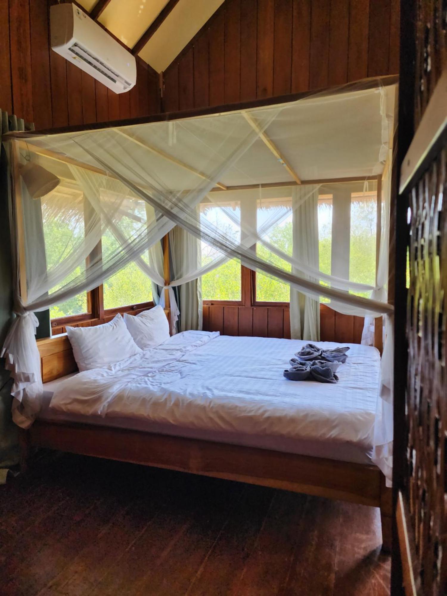 Basa-Basi Lodge Karimunjawa Eksteriør bilde
