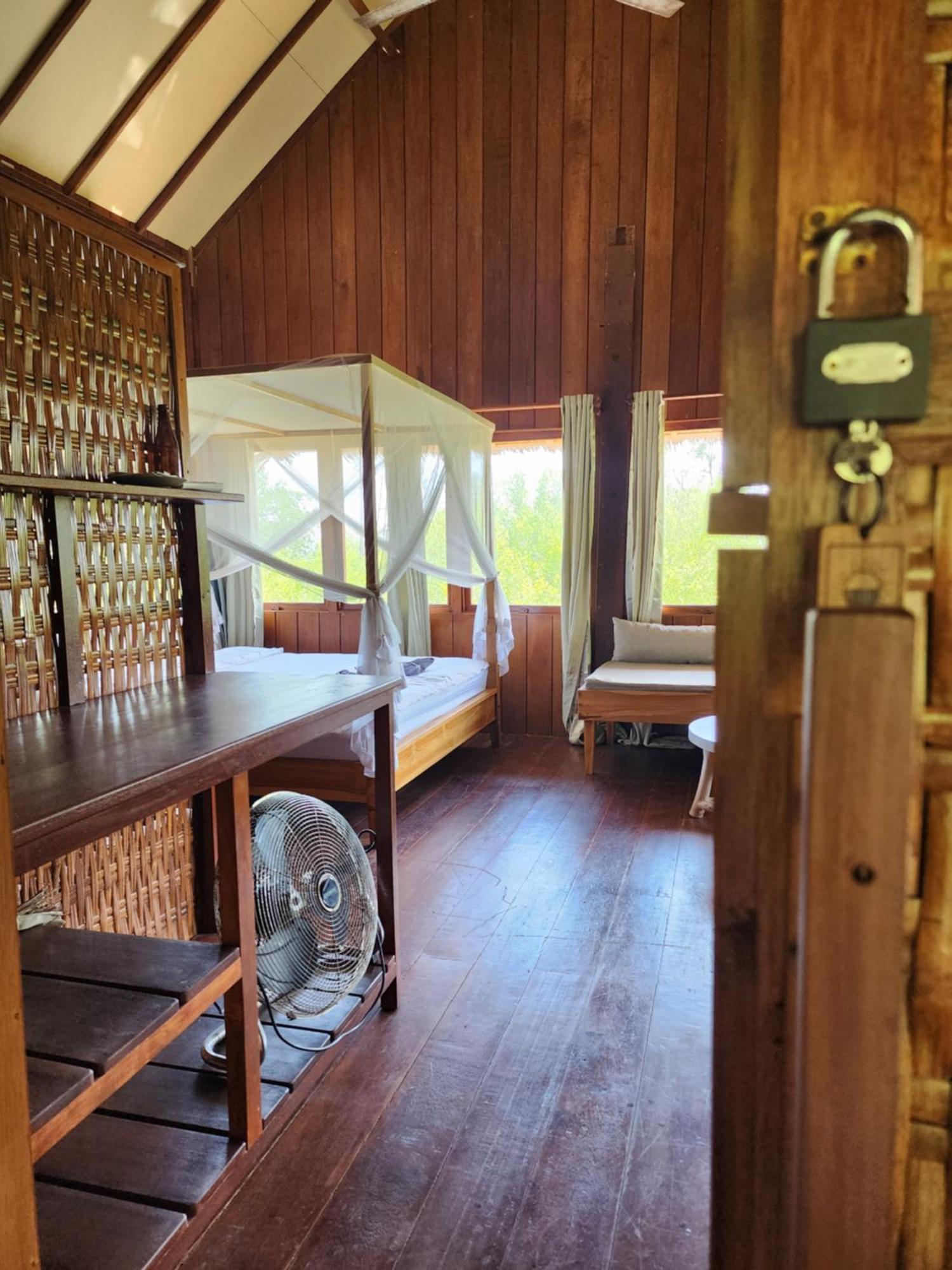 Basa-Basi Lodge Karimunjawa Eksteriør bilde