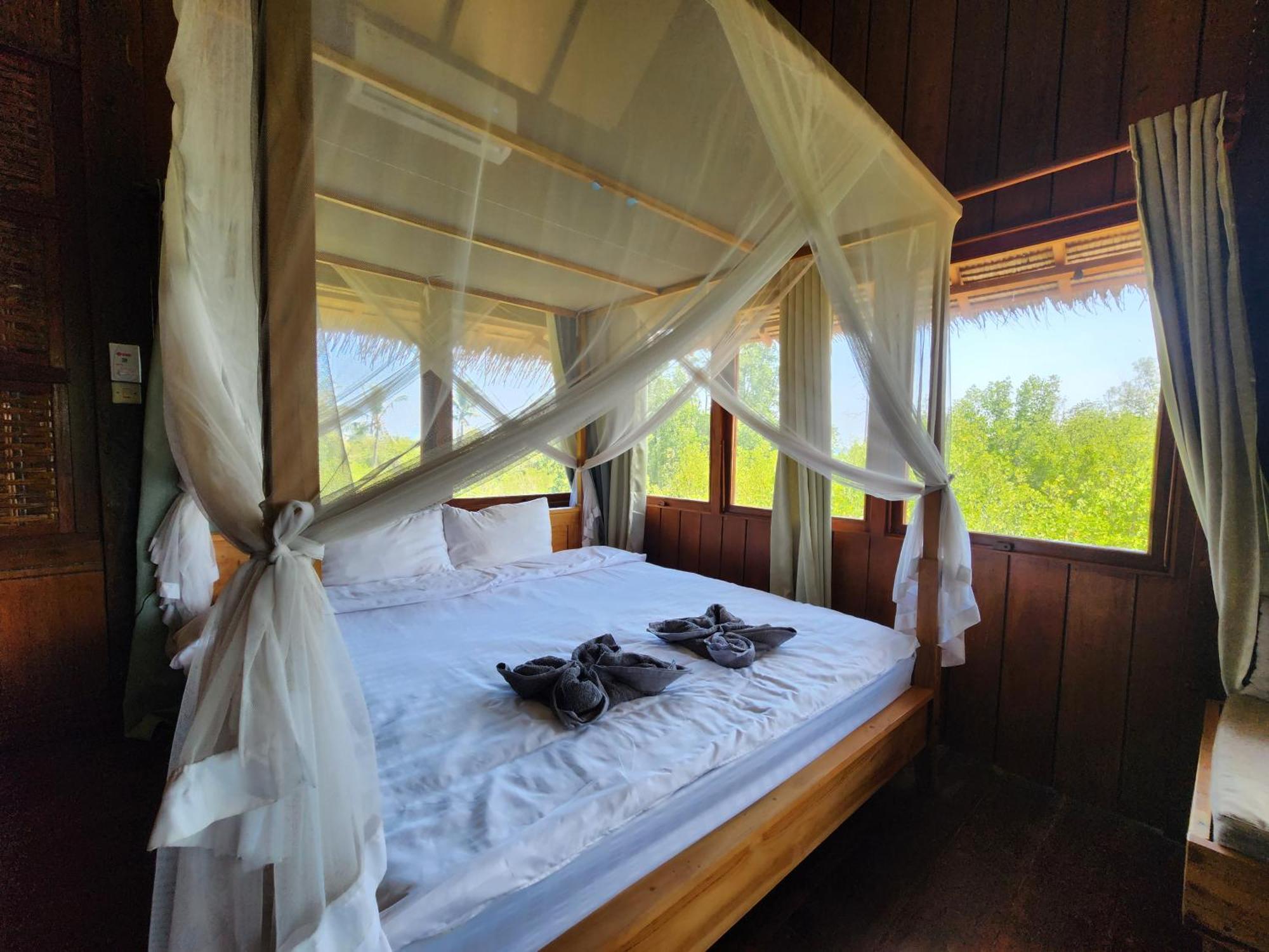 Basa-Basi Lodge Karimunjawa Eksteriør bilde