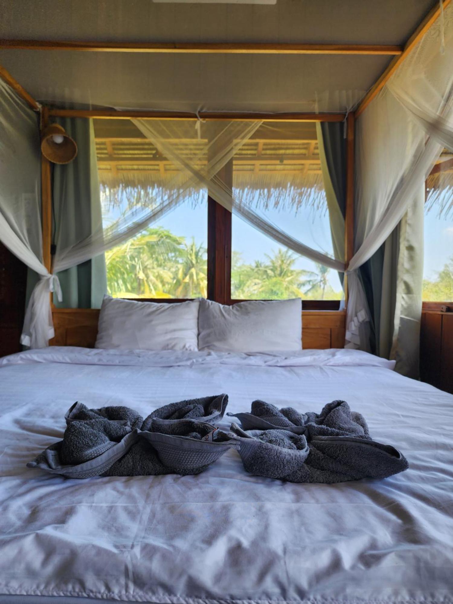 Basa-Basi Lodge Karimunjawa Eksteriør bilde