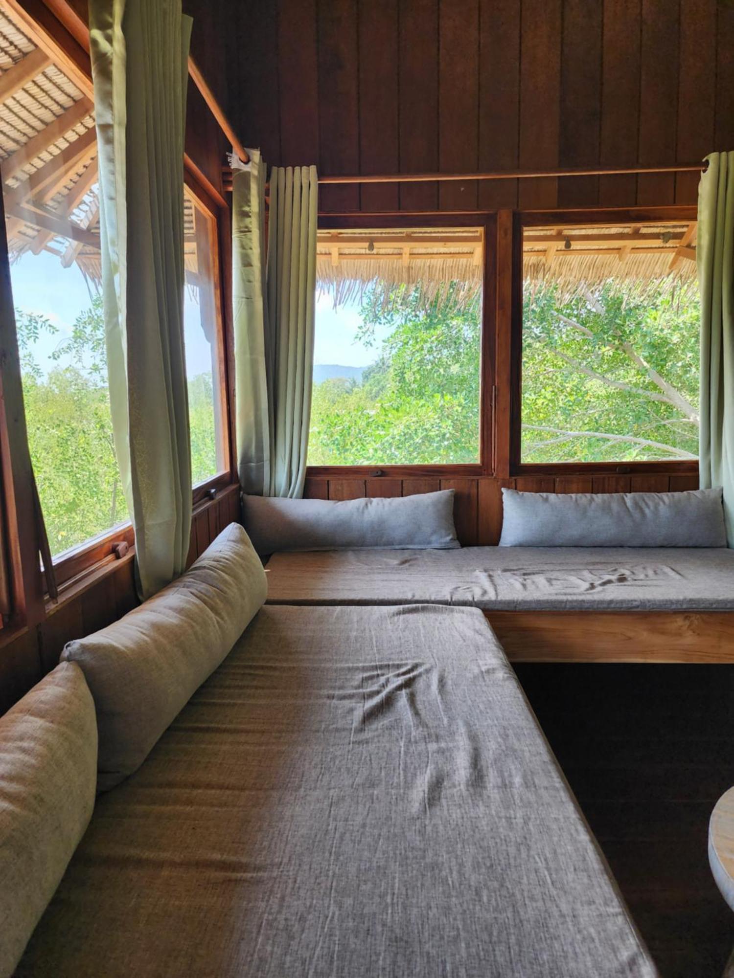Basa-Basi Lodge Karimunjawa Eksteriør bilde